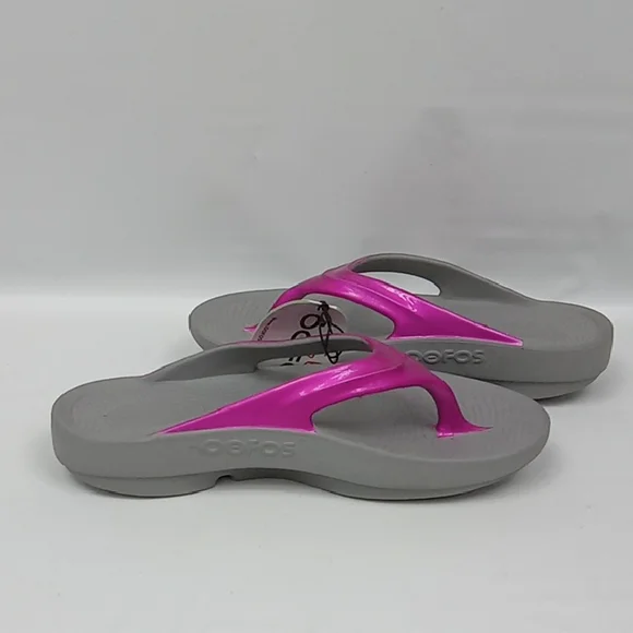OOFOS Women's Sandals in Fuchsia and Gray Size 8 NWT - Picture 4 of 5